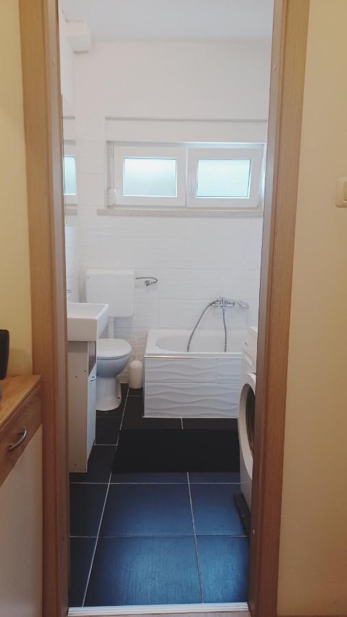 Ferienwohnung Apartman Dora Pula Exterior foto