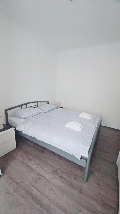 Ferienwohnung Apartman Dora Pula Exterior foto